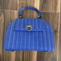 未使用　Salvatore Ferragamo 青 かごバッグのサムネイル