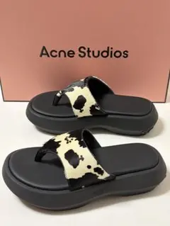 新品《 ACNE STUDIOS 》 プリント レザー サンダル 35のサムネイル