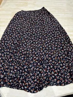 UNIQLO 花柄ネイビー ロングスカート S