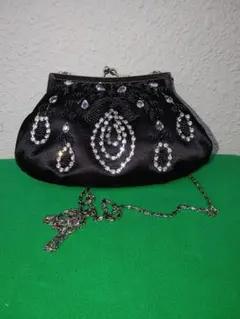 CherBourg ビーズ装飾の黒いクラッチバッグ