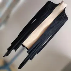 ブラック リブニット ロングジレ ベストのサムネイル