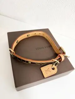【美品】LOUIS VUITTON ルイヴィトン　首輪　モノグラム カラーのサムネイル