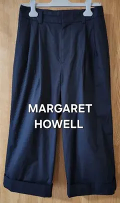 値下げしましたMARGARET HOWELL ネイビーコットンクロップドパンツのサムネイル