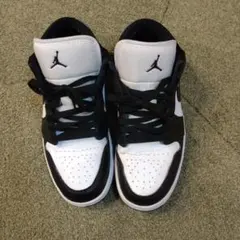 ジョーダン スニーカー