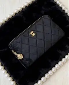 CHANEL ブラック キルティングポーチ