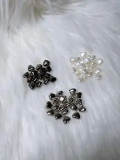 ミニハートビーズ 20個100円 3色