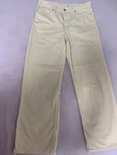 UNIQLO ユニクロ　アイボリー ストレートデニム