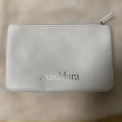 新品未使用　MaxMara ポーチのサムネイル