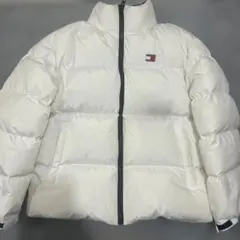 と*ん様 TOMMY JEANS ホワイト ダウンジャケット Lサイズのサムネイル