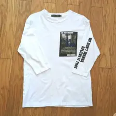 しまむら　グラフィックTシャツ　メンズL　ホワイトカットソー　七分袖　ロゴTのサムネイル