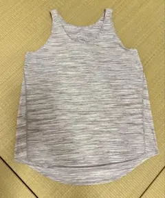 Lululemon タンクトップ