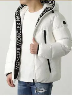 MONCLER ホワイト ダウンジャケット　0 クリーニング済み　正規品安心鑑定