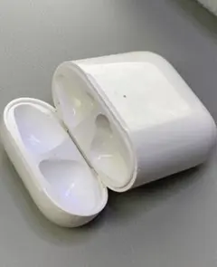 Apple AirPods 第2世代 充電ケースA1938正規品動作確認済みのサムネイル