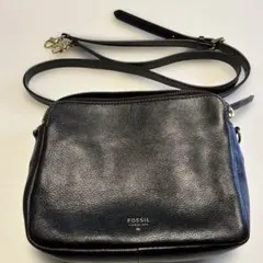 FOSSIL ブラック レザー ショルダーバッグ