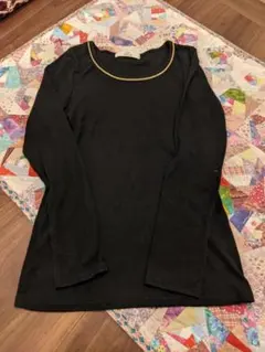 ikka ブラック 長袖Tシャツ ゴールド装飾　Mのサムネイル