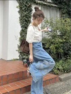 [L.B CANDY STOCK]カットワークビジューデニムパンツのサムネイル
