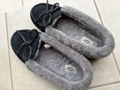 UGG ブラック グレー モカシン　23cm レディース