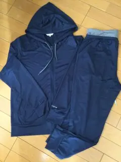 ネイビー フード付き上下セットＬサイズ