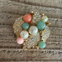 【極美品】カラフルビーズのエレガントブローチ