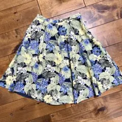 ♡美品♡ロアフィリー　花柄フレアスカートのサムネイル