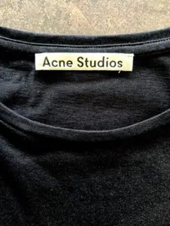 Acne Studios アクネ 半袖 Tシャツ ブラック カットソーのサムネイル