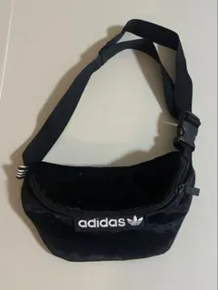 adidas ベロア ウエストポーチ