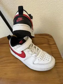 美品【Nike ナイキ】スニーカー 17cm コート ボロー ホワイト/レッド