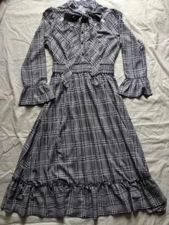 axes femme チェック柄フリルワンピース