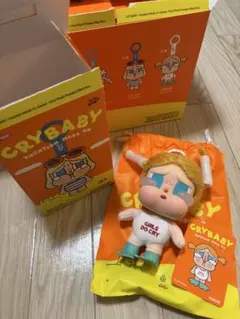 popmart crybaby ぬいぐるみ