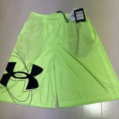 アンダアーマ　ハーフパンツ