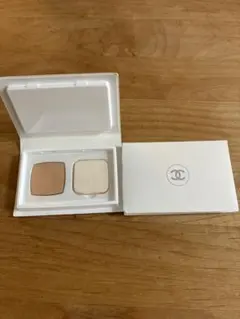 CHANEL LE BLANC ファンデーション20ベージュ　2個セットのサムネイル