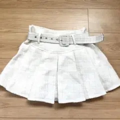 プリーツスカート