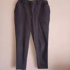 グレー(薄くストライプ)パンツ