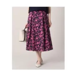 アンタイトル　untitled タックスカート　7号　花柄　新品　ピンク　夏用