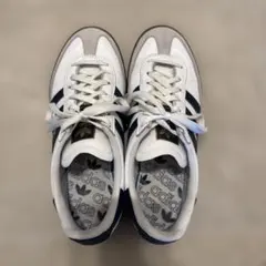 adidas JEANS ホワイト ネイビー スニーカーのサムネイル