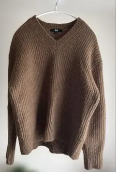 ユニクロ　フラッフィVネックセーター