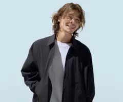 ファミマ ジップアップジャケット ブラック Ｍサイズ