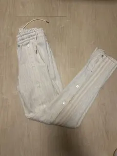 値引き対応します！ adidas IVY PARK 3XS ホワイトパンツ