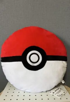 ポケットモンスター　めちゃでかぬいぐるみリュック　モンスターボール