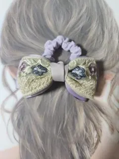 インド刺繍リボン　シュシュ　淡いパープル系