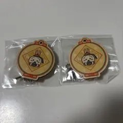 ちいかわ飯店　うさぎ料理長　ウッドスタンドキーホルダー　2点セット