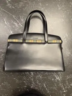 BURBERRY ブラック ハンドバッグ