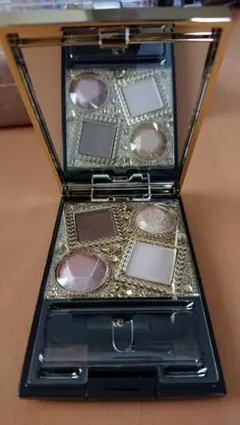 エレガンス ヌーヴェル アイズ109 アイカラー クリスマスコフレ