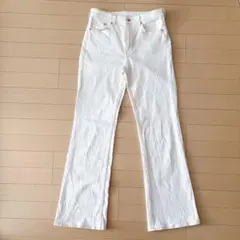 H&M 定番人気！美脚効果抜群 ホワイトブーツカットデニム