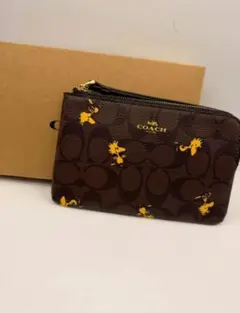 COACH スヌーピー柄 ブラウンポーチ