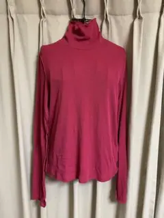 GU ピンク タートルネックトップス Mサイズ