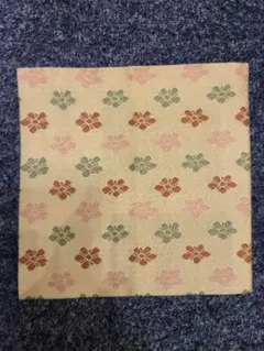 【最高峰】千家十職 袋師 土田友湖 作 古帛紗 草花文（未使用品）裏千家のサムネイル