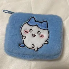 ちいかわふわふわミニポーチ　ハチワレ