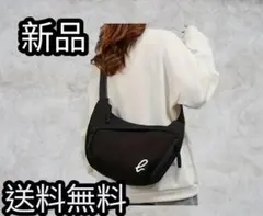 ★新品★軽量ナイロン素材ショルダーバックのサムネイル