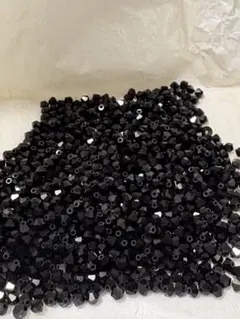 スワロフスキー 5301クリスタルヴィトレイルメディウム 4mm 500コ 